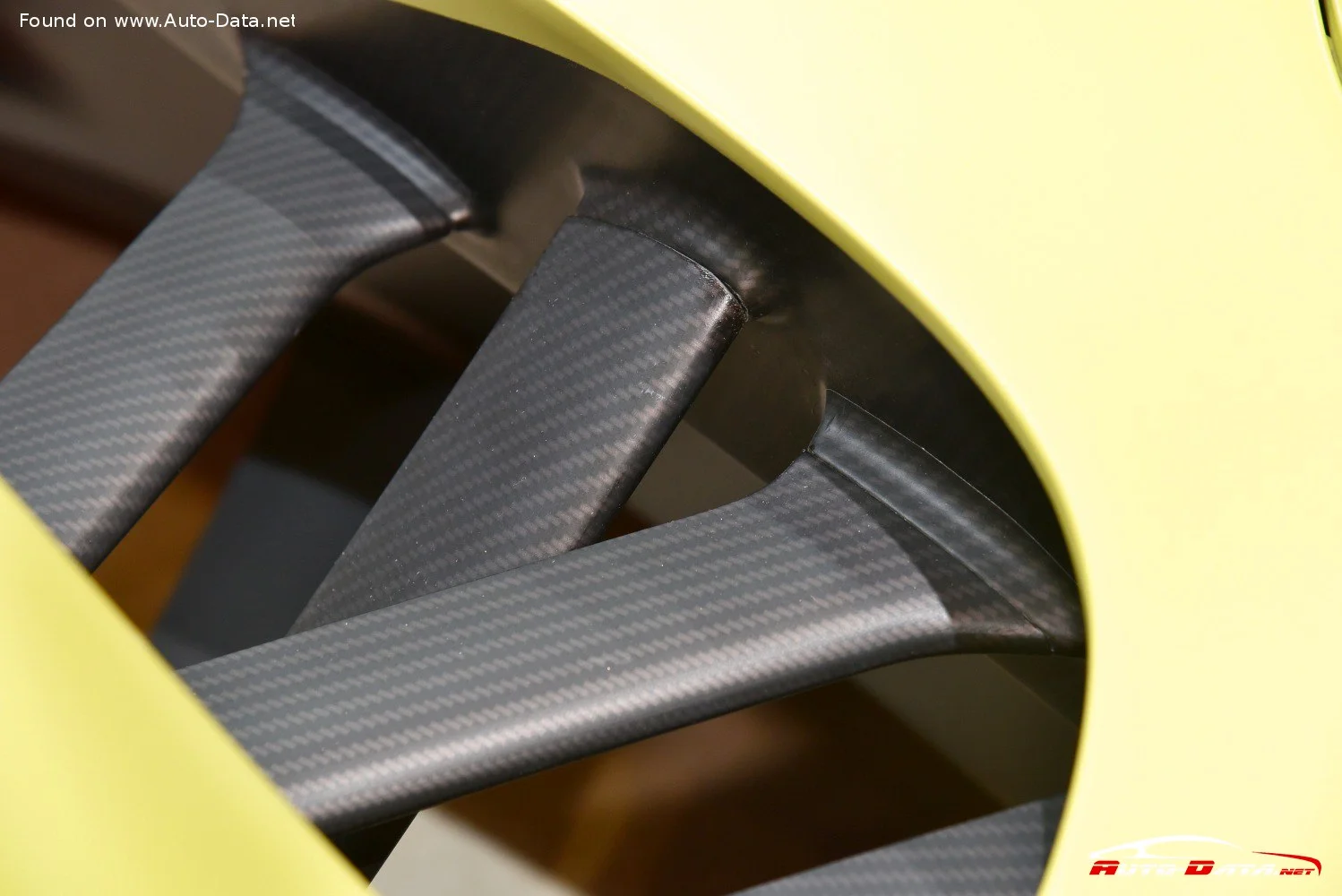Aston Martin Valkyrie Aston Martin Valkyrie AMR Pro thumbnail 6