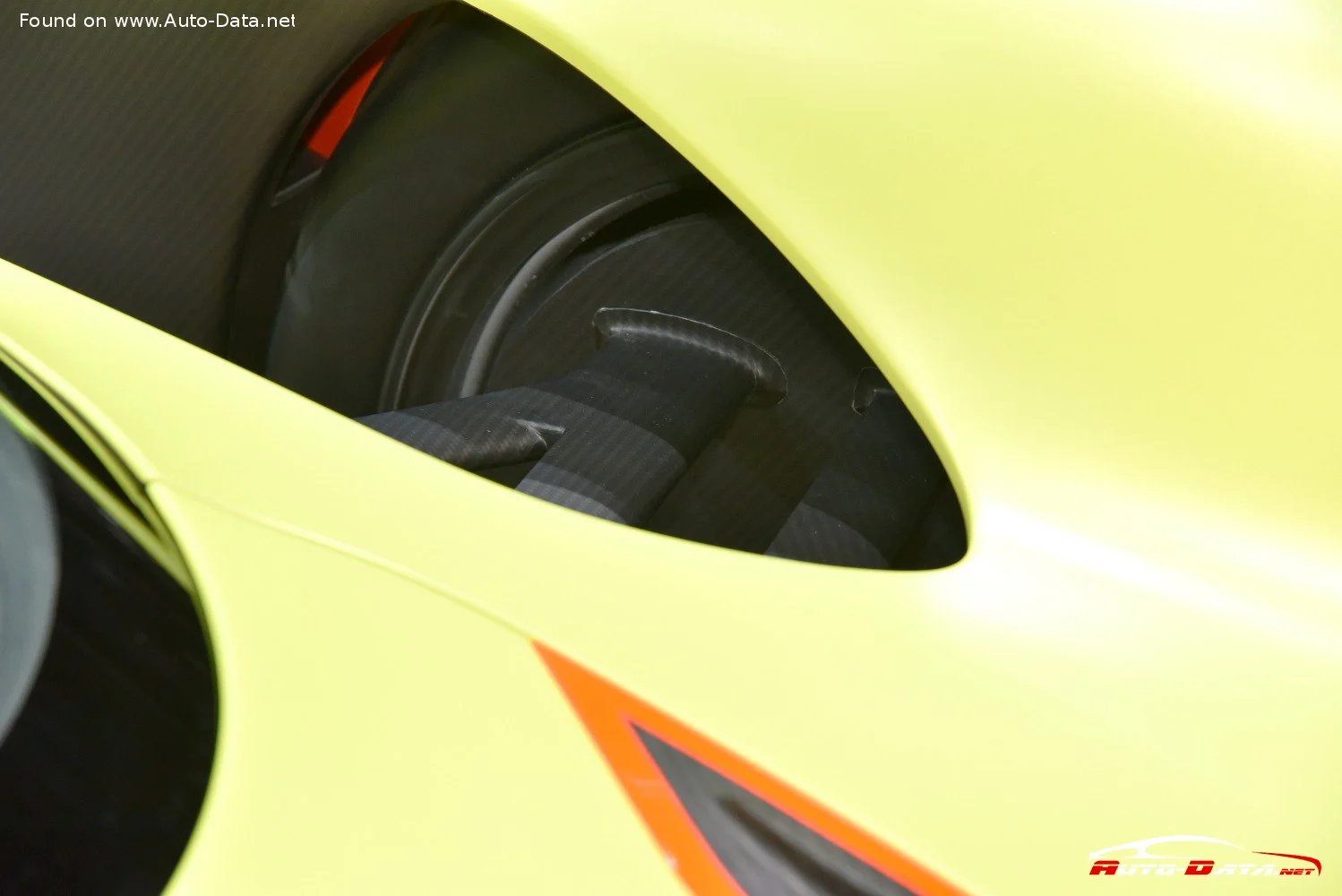 Aston Martin Valkyrie Aston Martin Valkyrie AMR Pro thumbnail 7