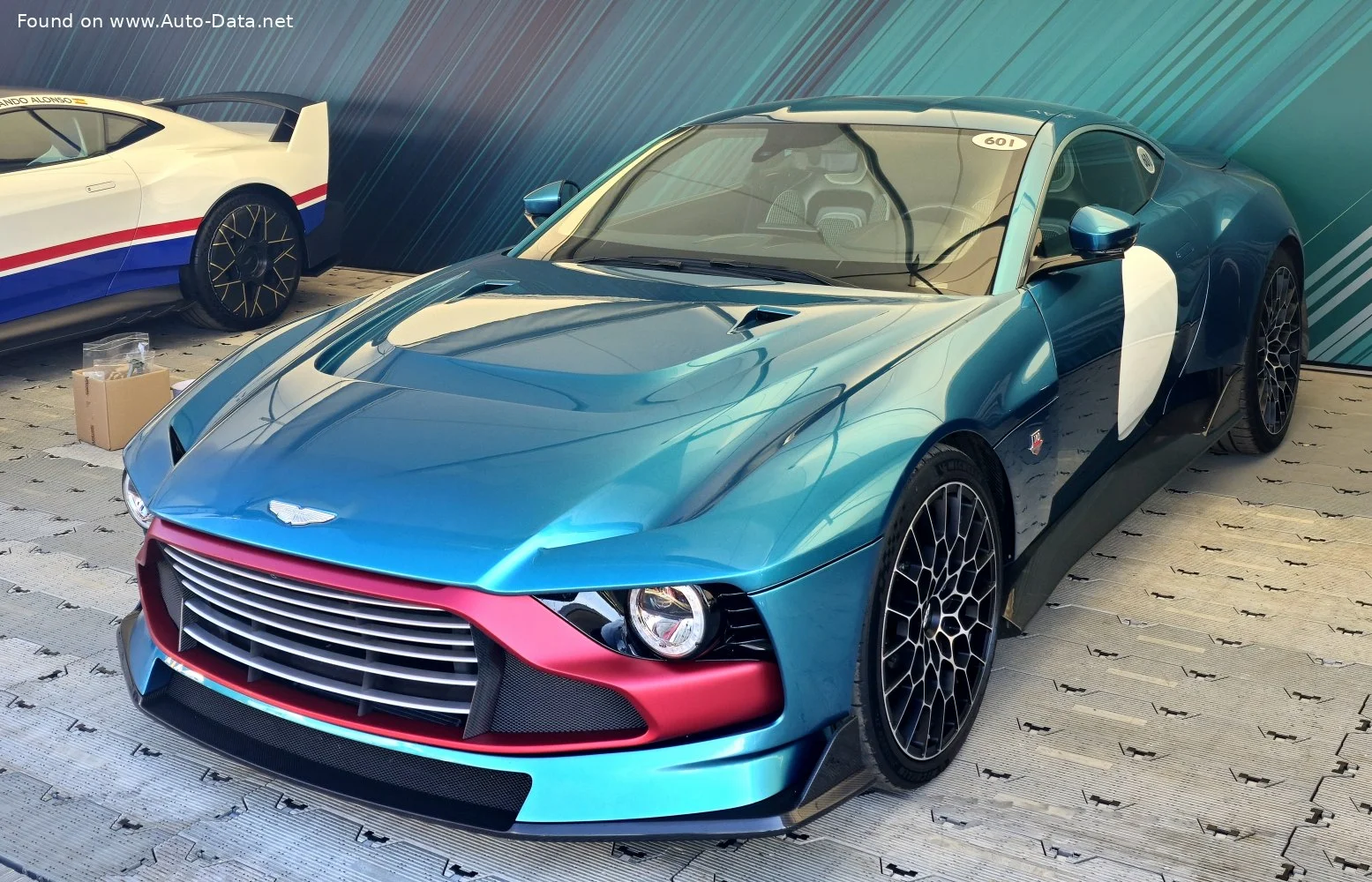 Aston Martin Valour 5.2 V12 (715 Hp)2023 - - 1