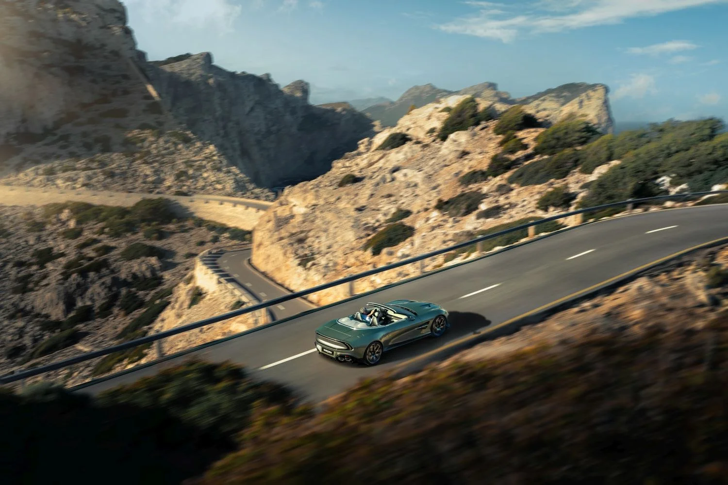 Aston Martin Vanquish 5.2 V12 (835 Hp) ZF2025 - thumbnail 3