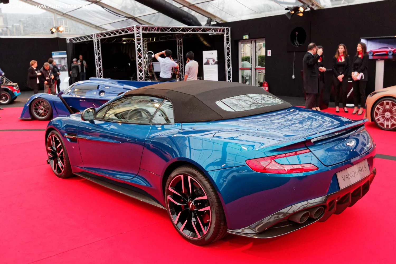 Aston Martin Vanquish 6.0 V12 (603 Hp) Automatic2016 - 2018 thumbnail 6