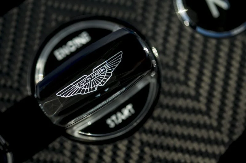 Aston Martin Vanquish 6.0 V12 (573 Hp) Automatic2012 - 2014 thumbnail 11