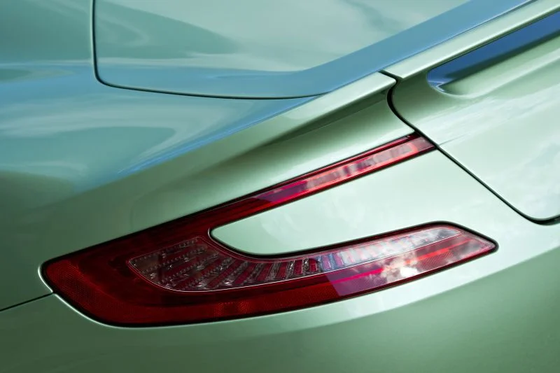 Aston Martin Vanquish 6.0 V12 (573 Hp) Automatic2012 - 2014 thumbnail 16