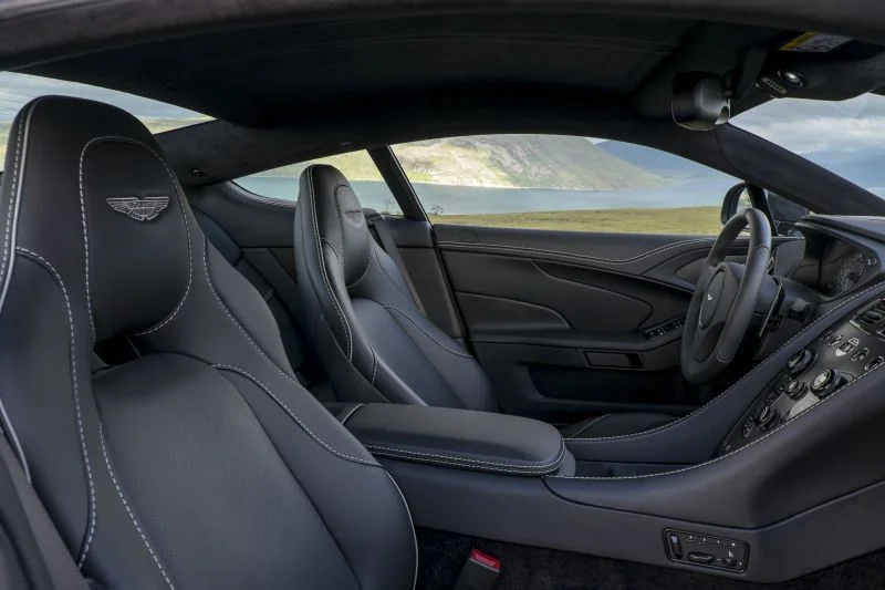 Aston Martin Vanquish 6.0 V12 (573 Hp) Automatic2012 - 2014 thumbnail 9