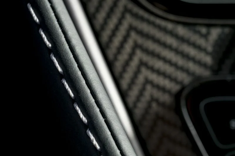 Aston Martin Vanquish 6.0 V12 (573 Hp) Automatic2012 - 2014 thumbnail 10