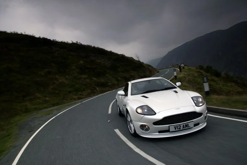 Aston Martin Vanquish 6.0 V12 (527 Hp) Automatic2005 - 2007 thumbnail 2
