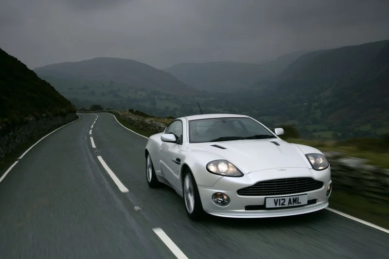 Aston Martin Vanquish 6.0 V12 (527 Hp) Automatic2005 - 2007 thumbnail 3