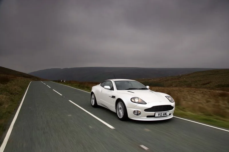 Aston Martin Vanquish 6.0 V12 (527 Hp) Automatic2005 - 2007 thumbnail 4