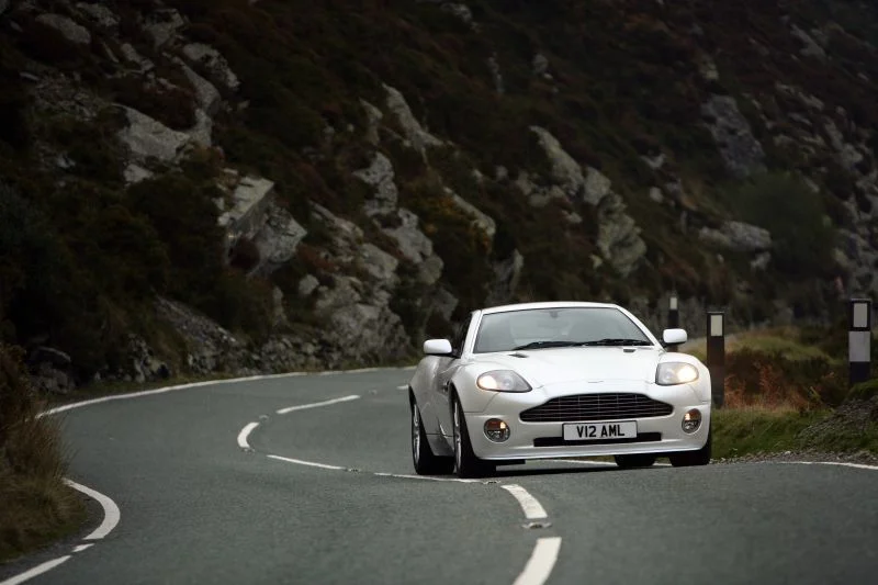 Aston Martin Vanquish 6.0 V12 (527 Hp) Automatic2005 - 2007 thumbnail 5