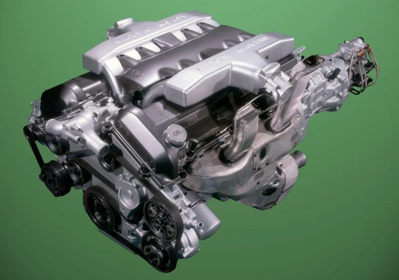 Aston Martin Vanquish 6.0 V12 (466 Hp) Automatic2001 - 2004 thumbnail 8