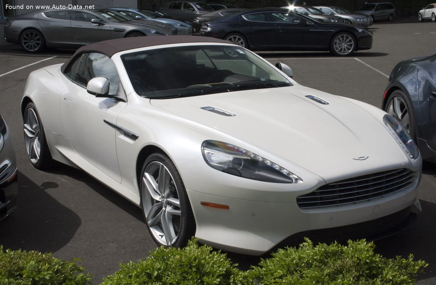 Aston Martin Virage 6.0 V12 (497 Hp) Touchtronic2011 - 2012 thumbnail 3
