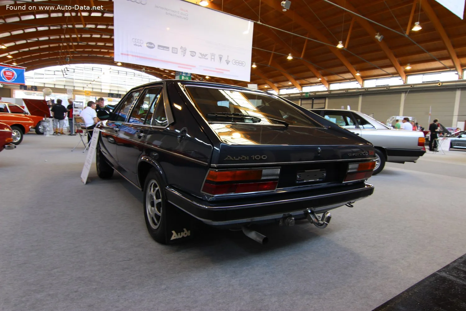 Audi 100 1.6 L (85 Hp)1979 - 1982 thumbnail 4