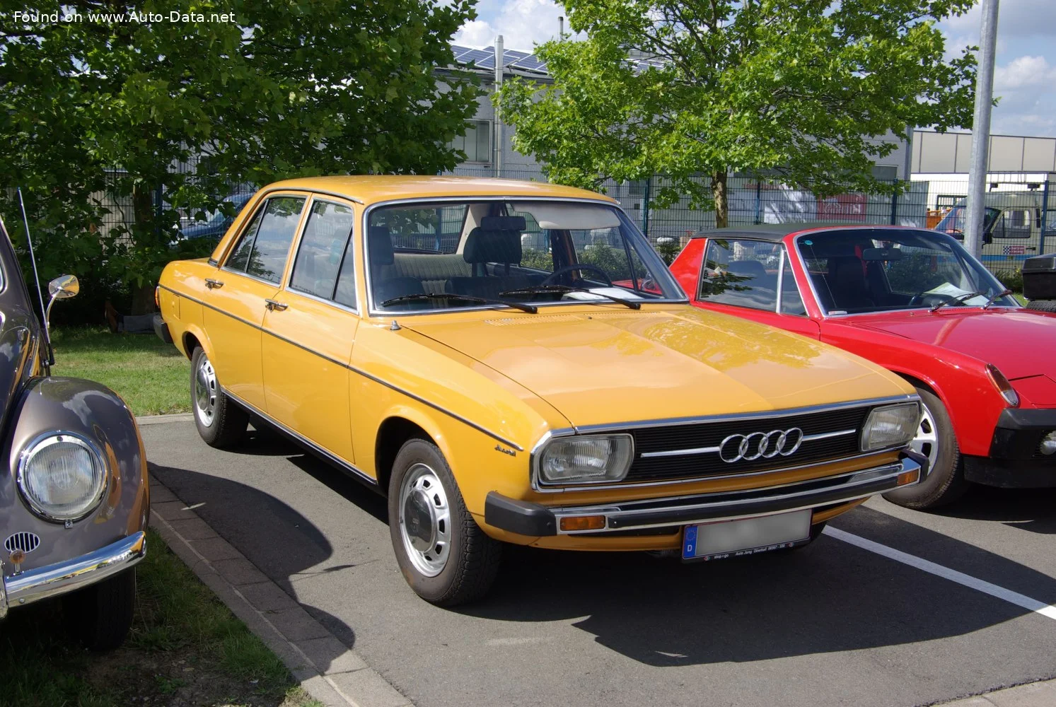 Audi 100 1.6 L (85 Hp)1974 - 1976 thumbnail 4