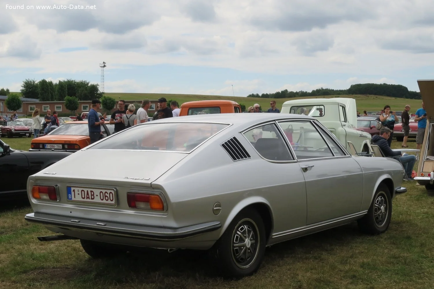 Audi 100 1.9 (112 Hp)1971 - 1973 thumbnail 10