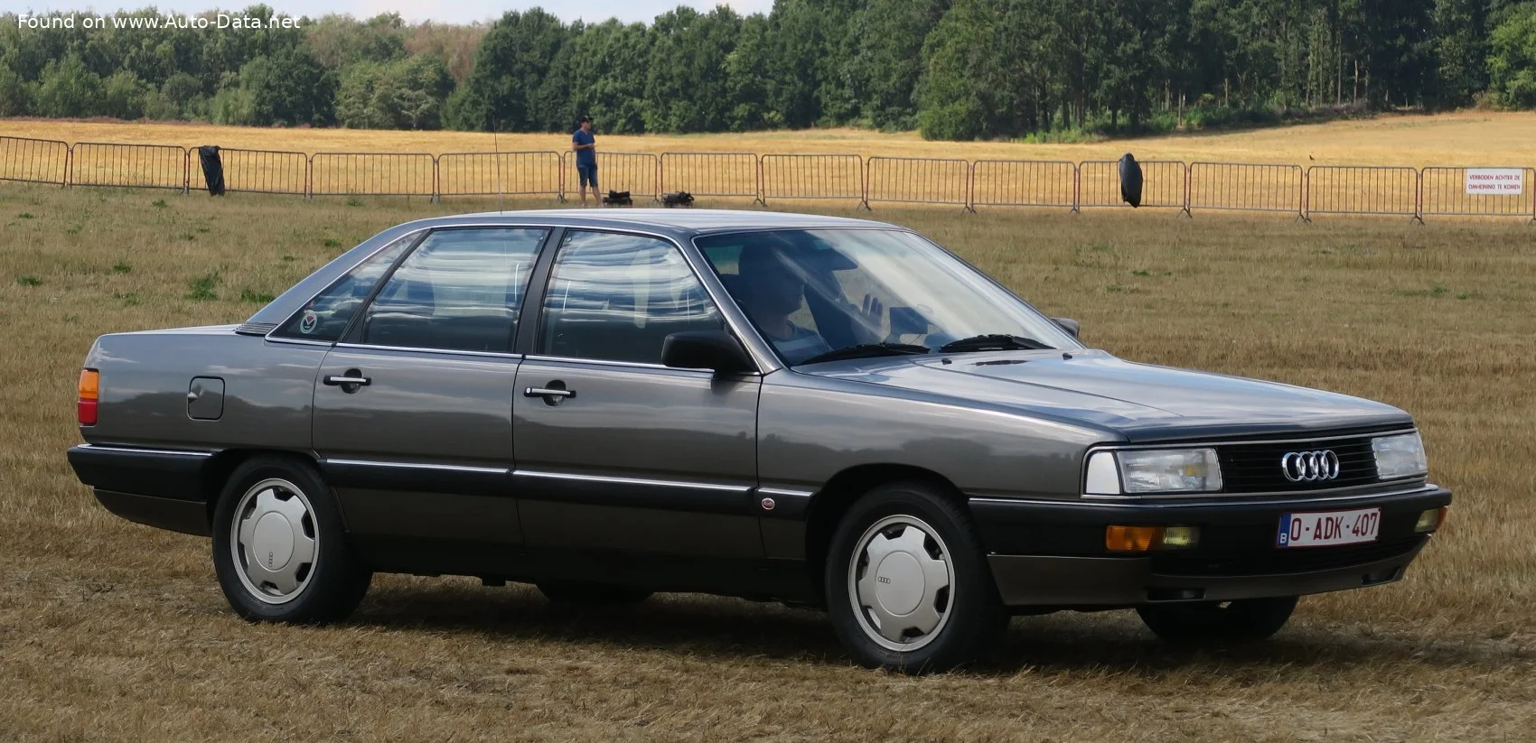 Audi 200 2.1 5E (136 Hp)1983 - 1984 thumbnail 4