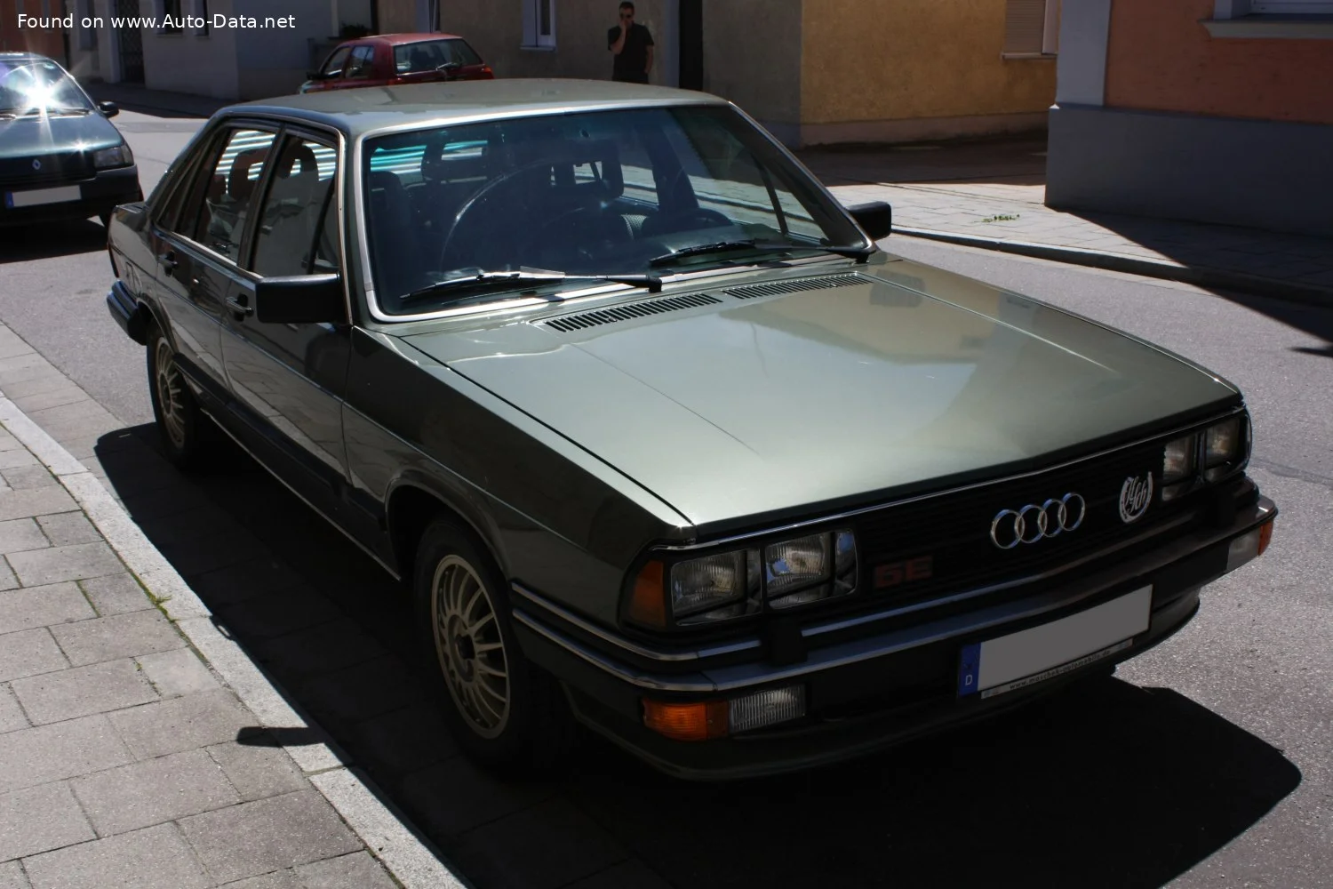 Audi 200 2.1 5E (136 Hp)1979 - 1982 thumbnail 5