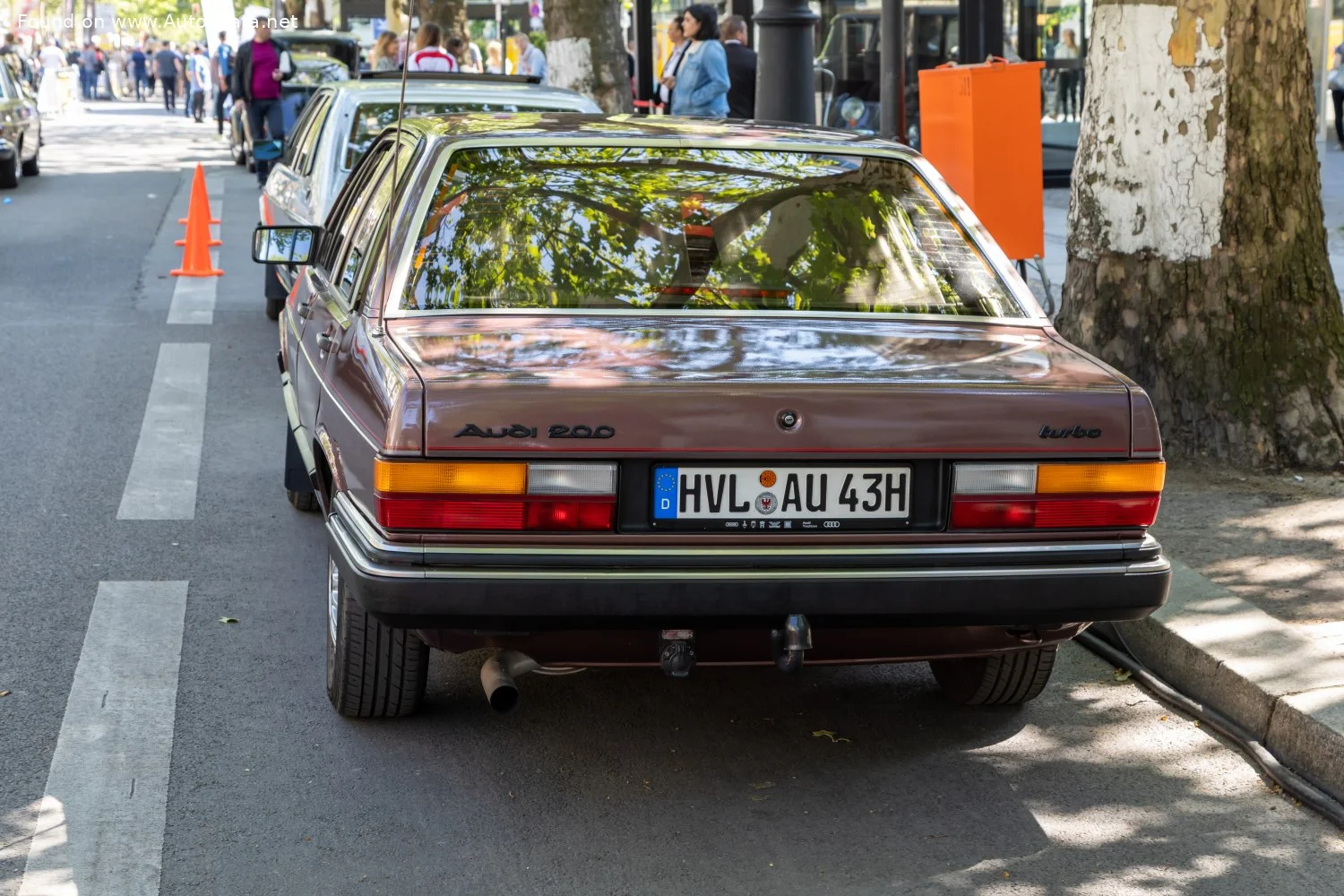 Audi 200 2.1 5E (136 Hp)1979 - 1982 thumbnail 8