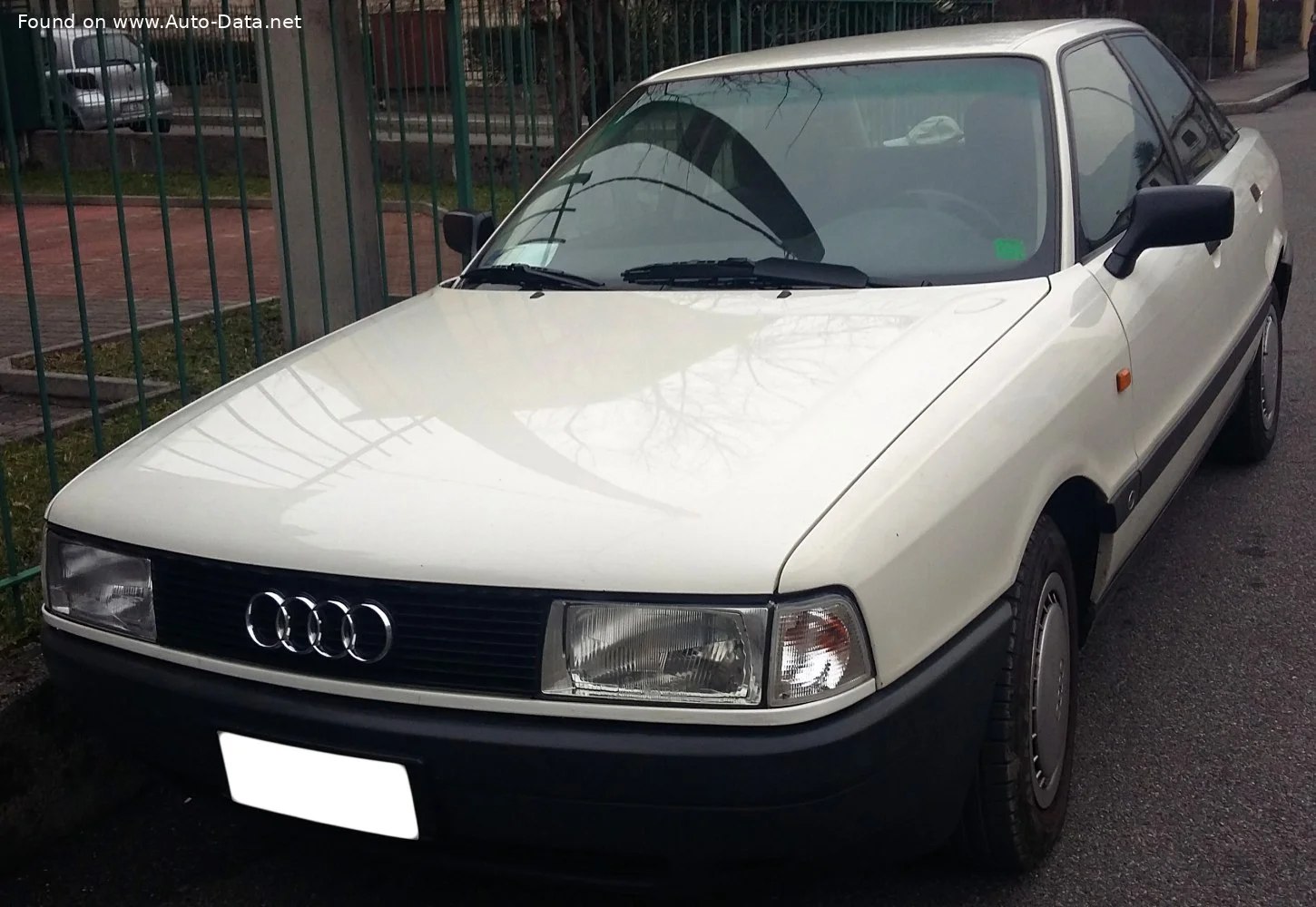 Audi 80 1.6 (75 Hp)1986 - 1988 thumbnail 9