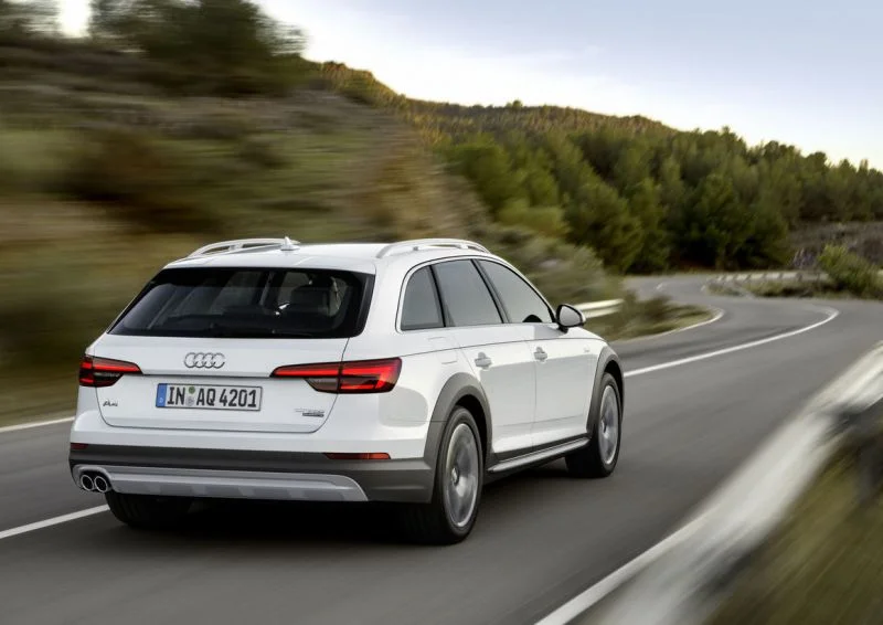 Audi A4 2.0 TDI (150 Hp) quattro ultra2017 - 2018 thumbnail 18