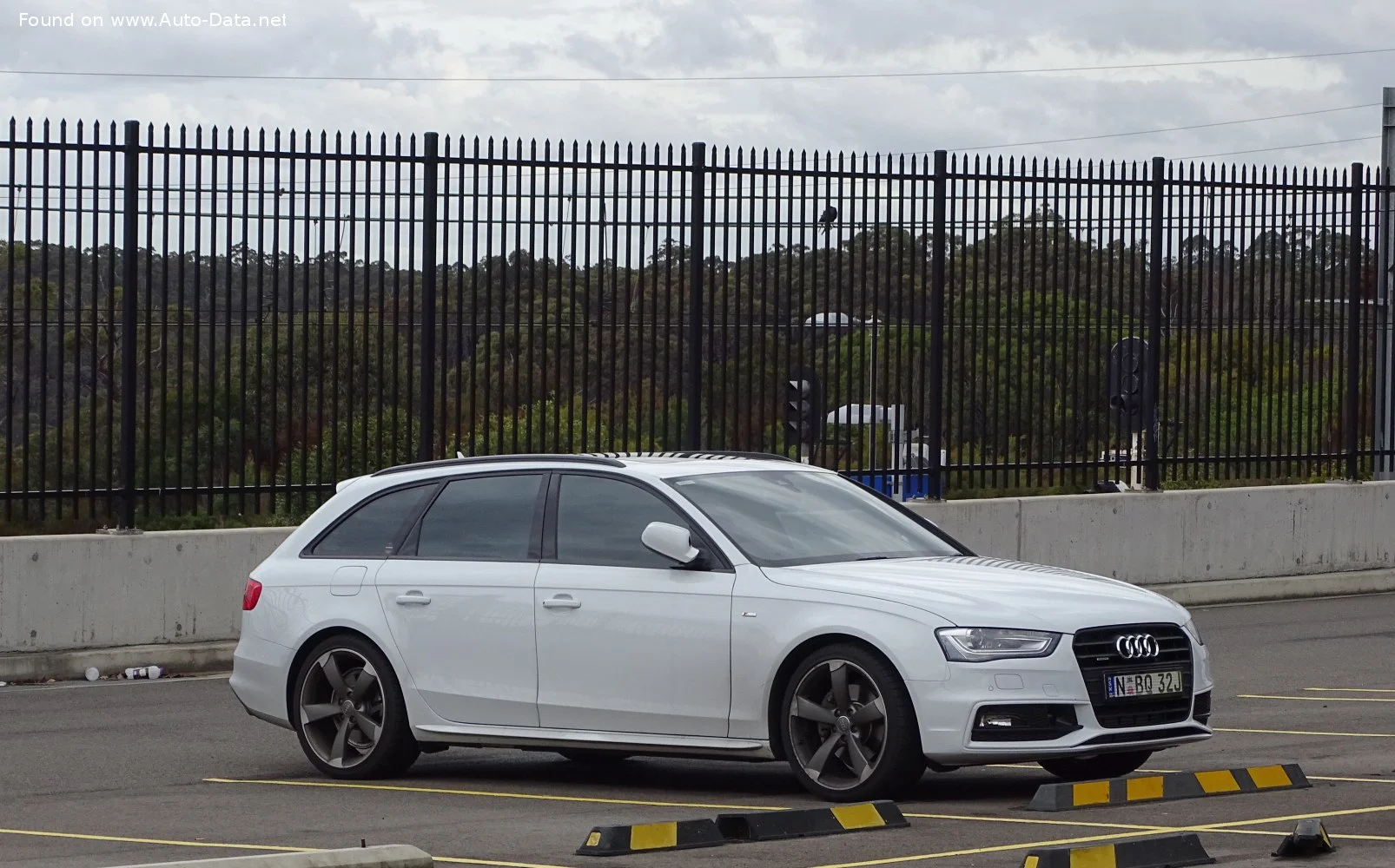 Audi A4 1.8 TFSI (120 Hp)2011 - 2015 thumbnail 8