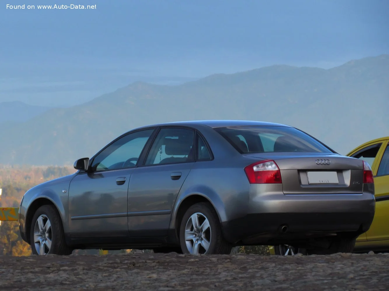 Audi A4 1.6i (102 Hp)2000 - 2004 thumbnail 4