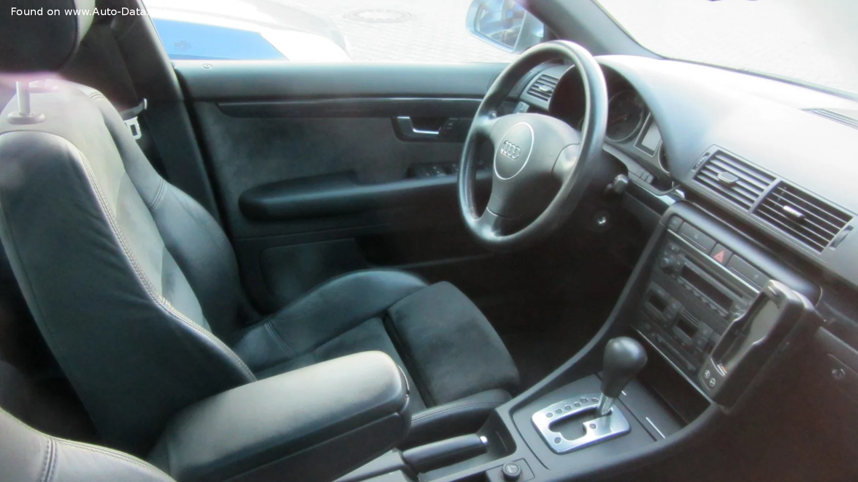 Audi A4 1.6i (102 Hp)2000 - 2004 thumbnail 7