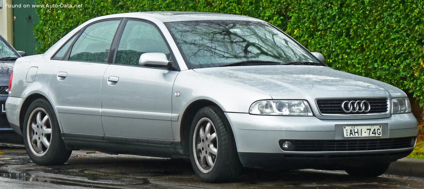 Audi A4 1.6i (101 Hp)1999 - 2000 thumbnail 3