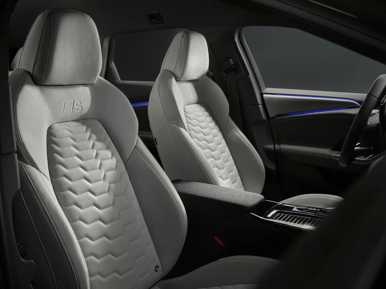 Audi A6 e-tron 100 kWh (462 Hp) quattro2024 - thumbnail 18