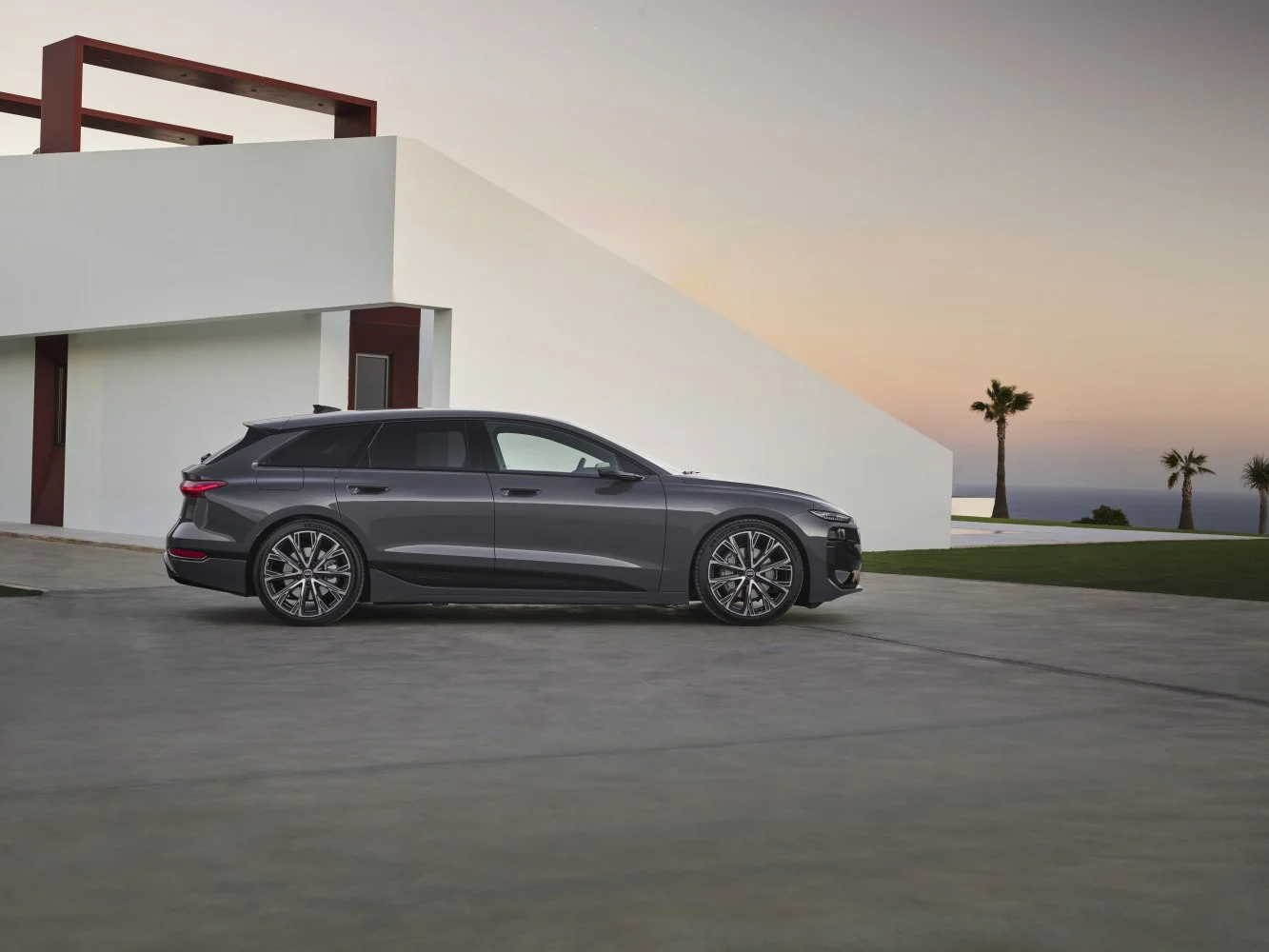 Audi A6 e-tron 100 kWh (462 Hp) quattro2024 - thumbnail 4