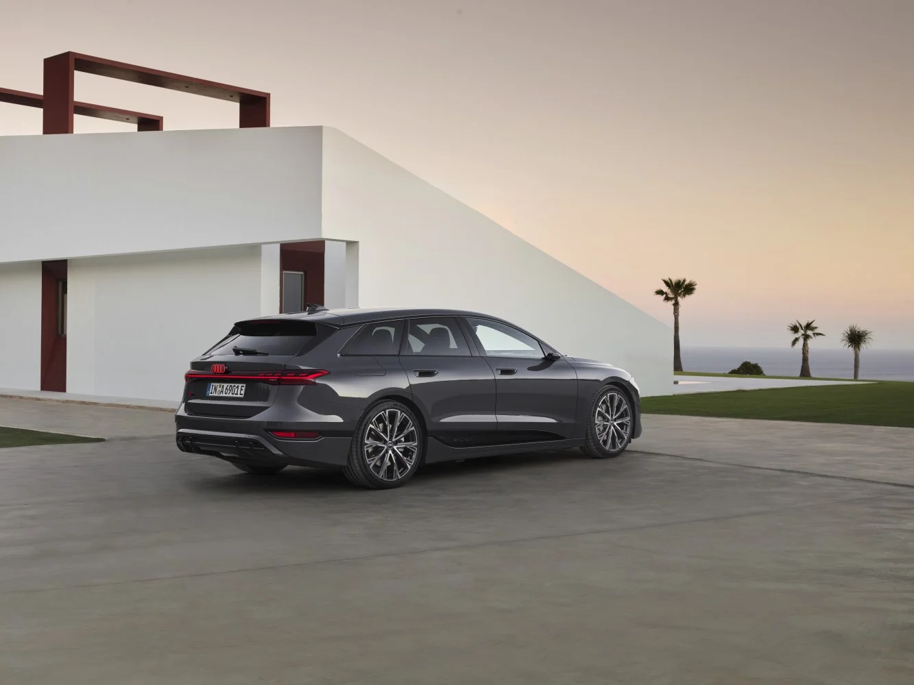 Audi A6 e-tron 100 kWh (462 Hp) quattro2024 - thumbnail 5