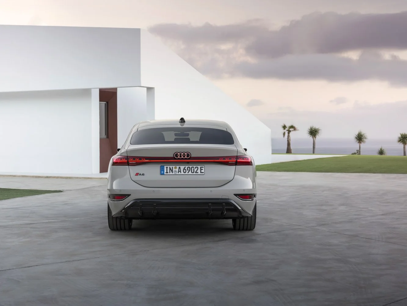 Audi A6 e-tron 100 kWh (462 Hp) quattro2024 - thumbnail 3