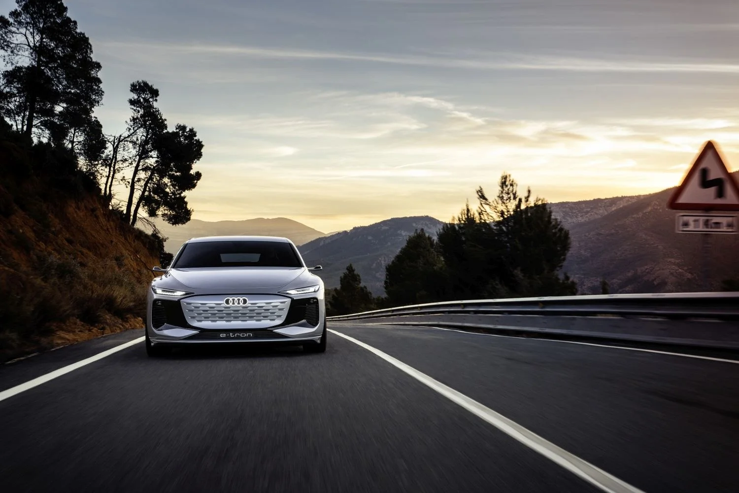 Audi A6 e-tron 100 kWh (476 Hp) quattro2021 - 2021 thumbnail 3