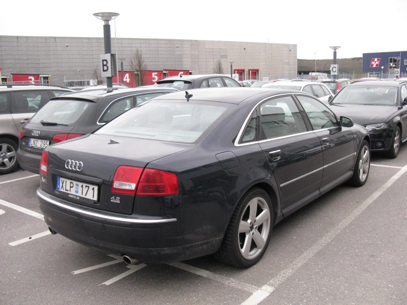 Audi A8 3.0i V6 (220 Hp) Multitronic2003 - 2005 thumbnail 3
