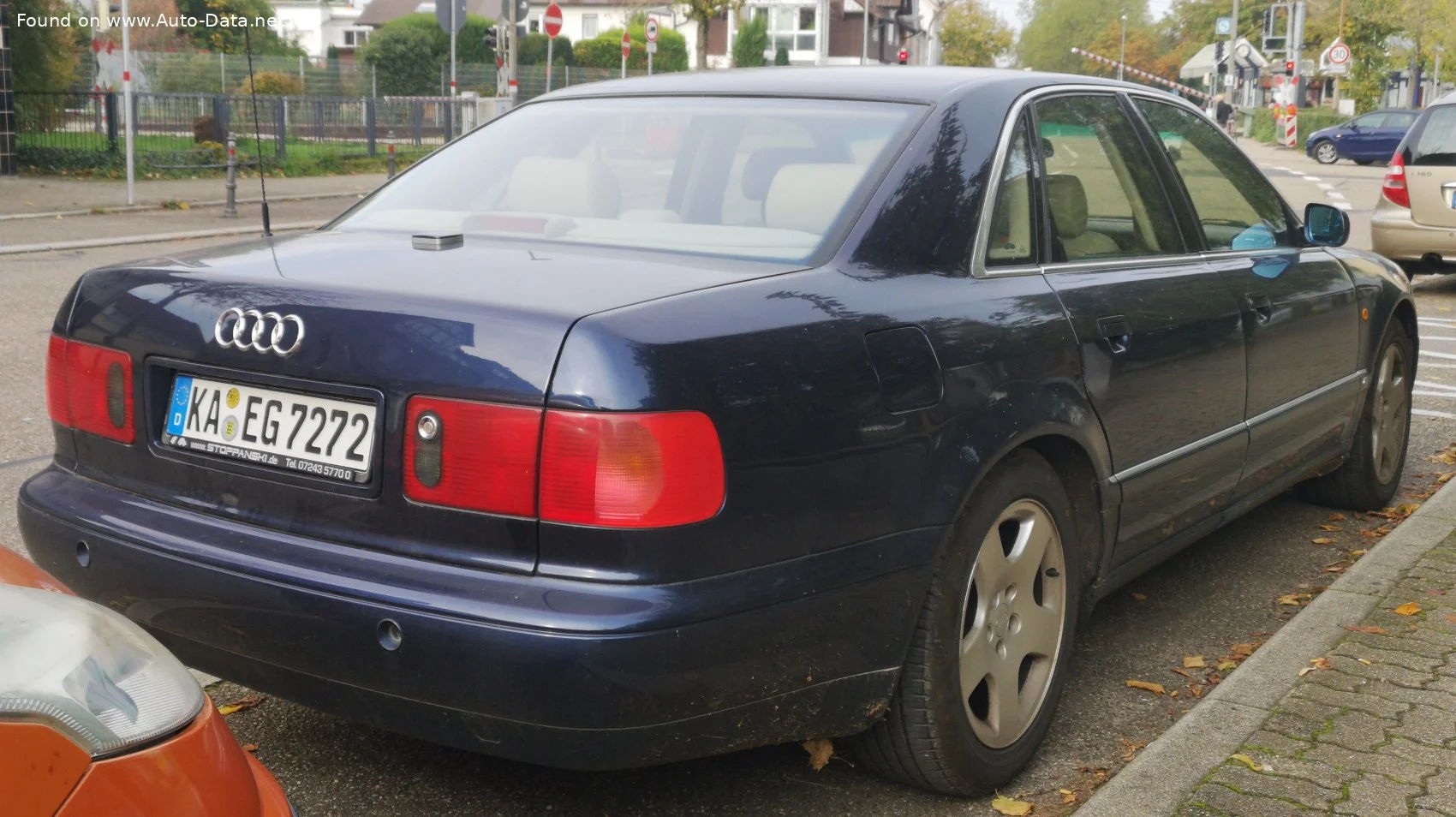 Audi A8 2.5 TDI V6 (150 Hp)1997 - 1998 thumbnail 11