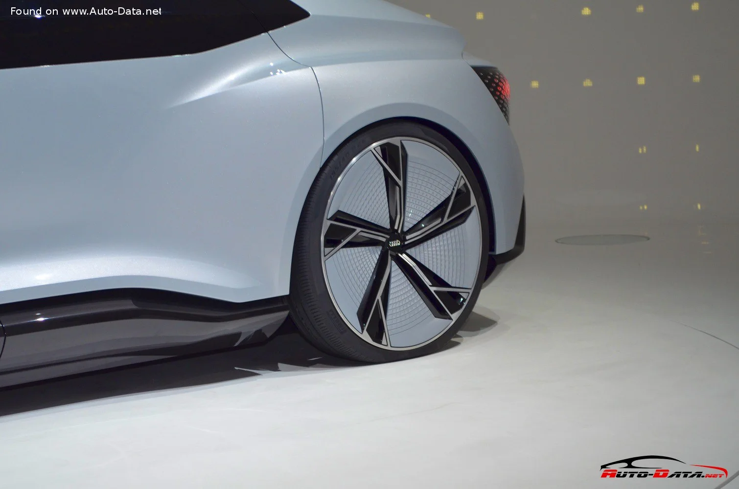 Audi Aicon Audi Aicon Concept thumbnail 8