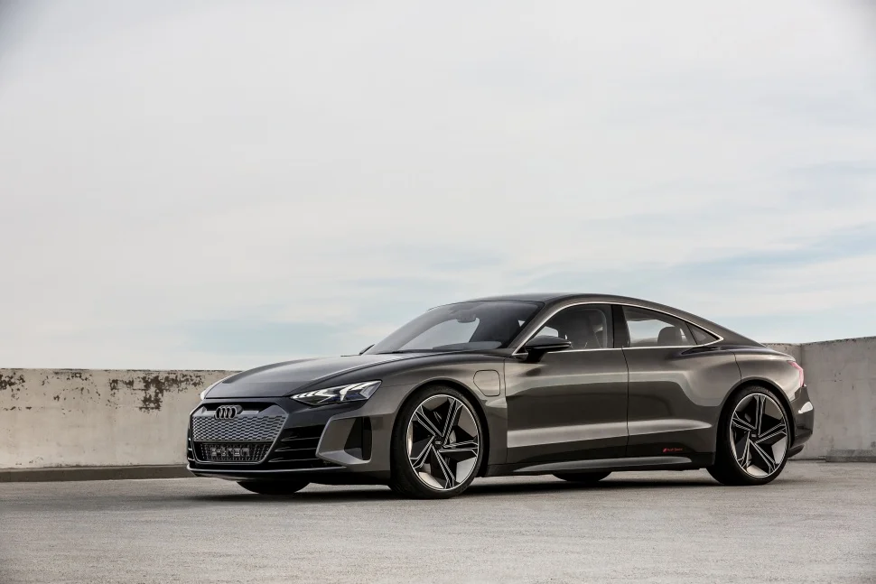 Audi e-tron GT 90 kWh (590 Hp) AWD Quattro2018 - 2018 thumbnail 2