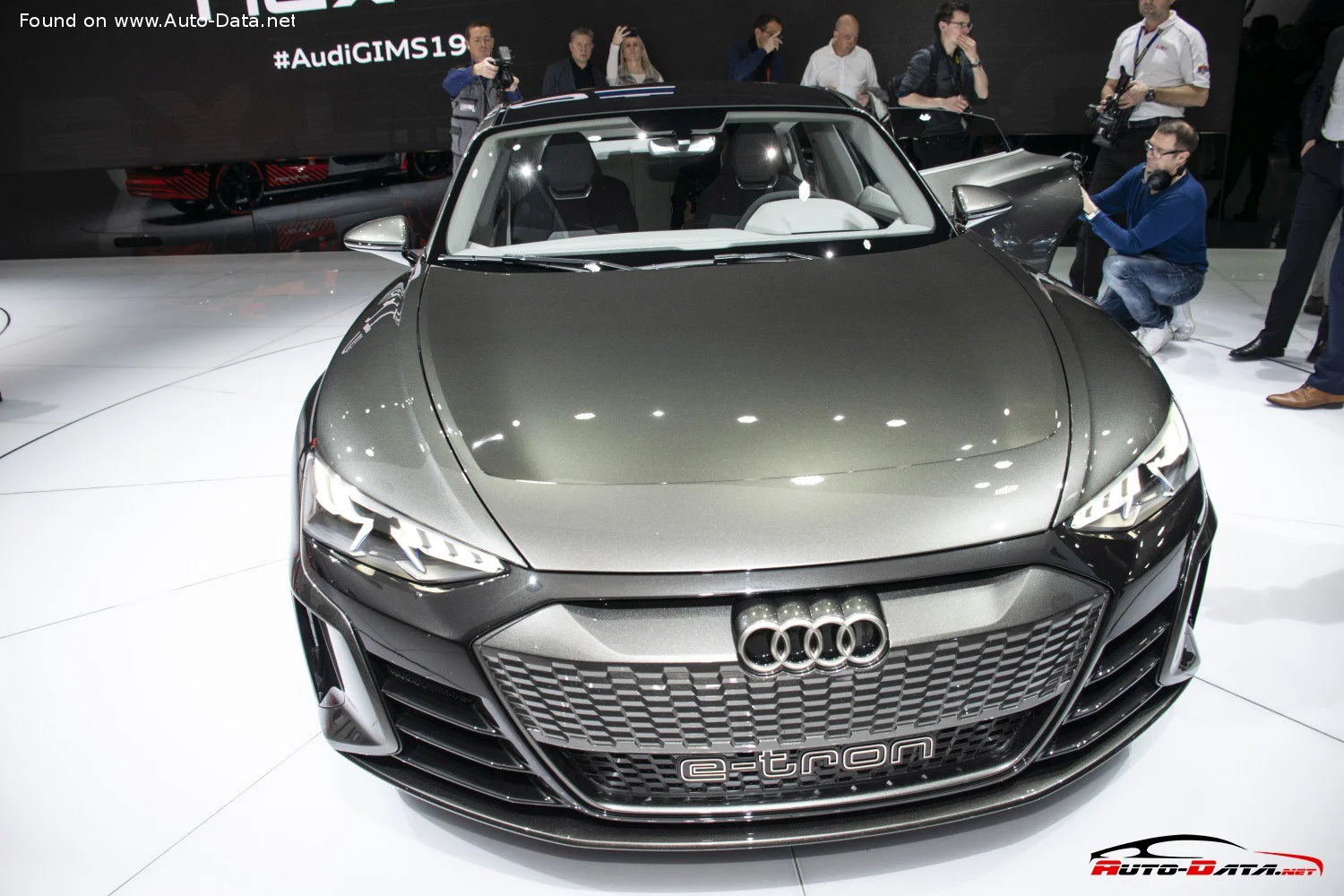 Audi e-tron GT 90 kWh (590 Hp) AWD Quattro2018 - 2018 thumbnail 16