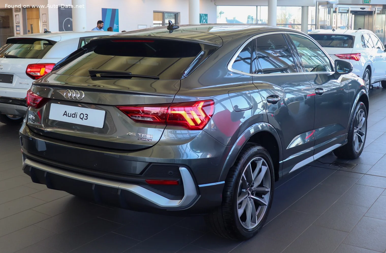 Audi Q3 35 TDI (150 Hp)2020 - 2024 thumbnail 2