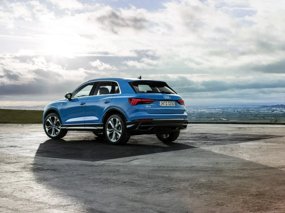 Audi Q3 35 TDI (150 Hp)2020 - 2024 thumbnail 4