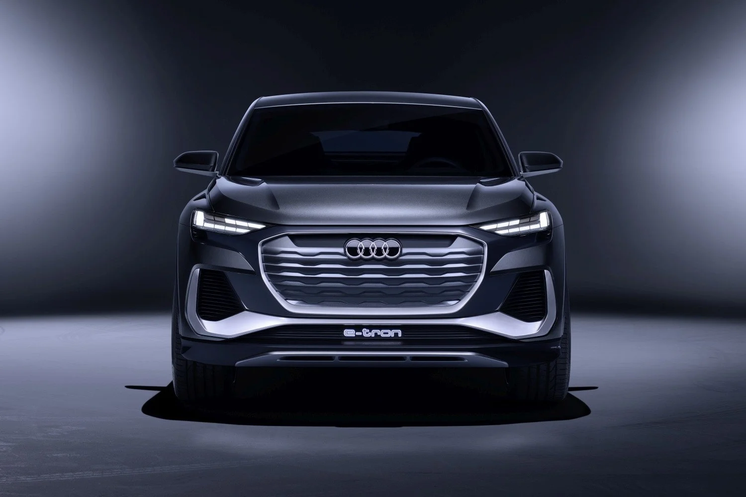 Audi Q4 e-tron Audi Q4 Sportback e-tron concept thumbnail 12