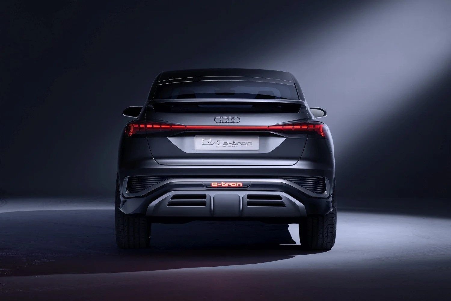 Audi Q4 e-tron Audi Q4 Sportback e-tron concept thumbnail 14