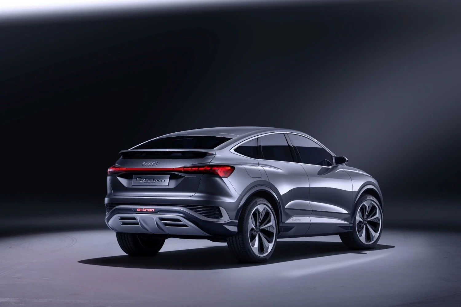 Audi Q4 e-tron Audi Q4 Sportback e-tron concept thumbnail 10