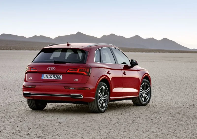 Audi Q5 2.0 TDI (150 Hp)2016 - 2018 thumbnail 2