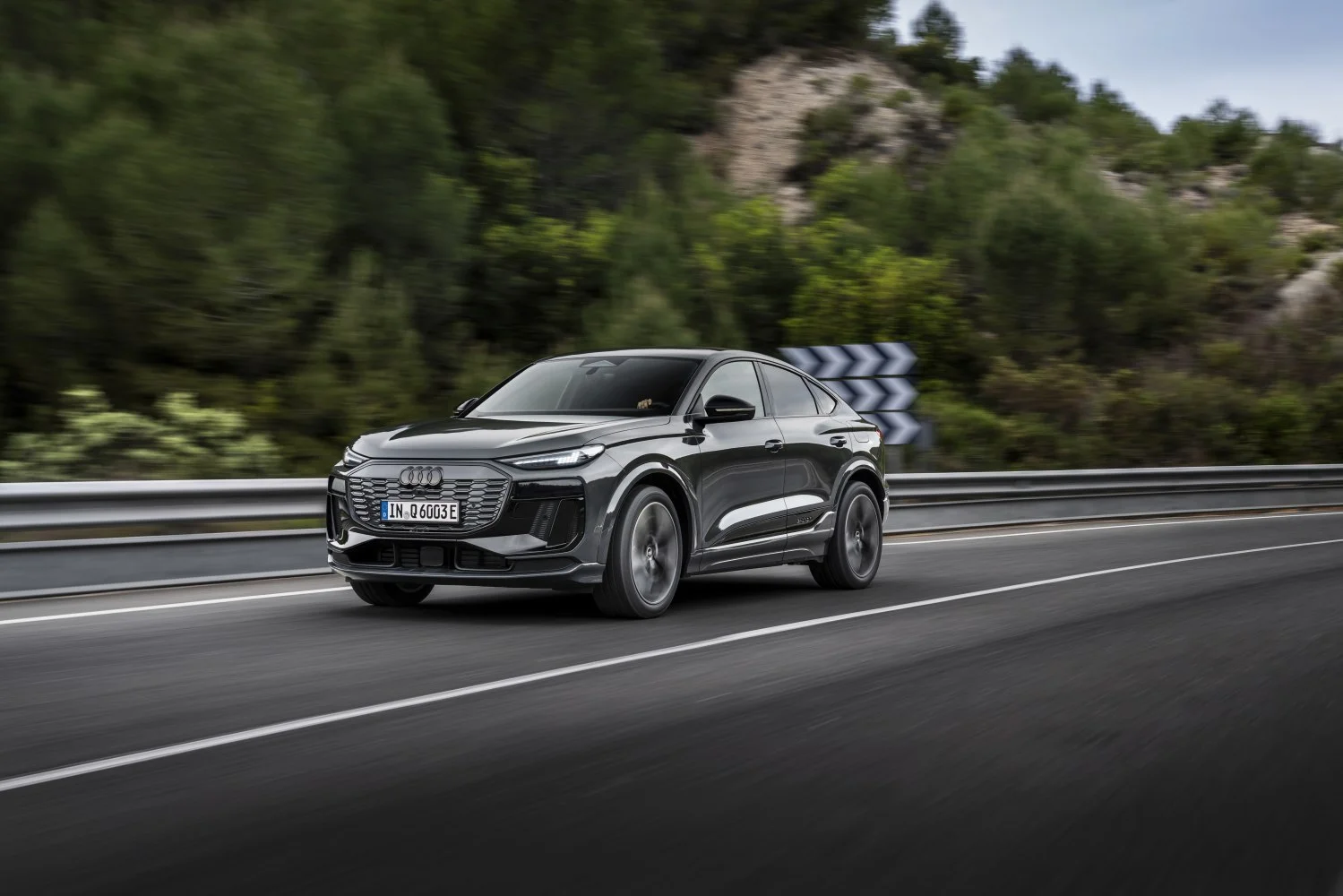 Audi Q6 e-tron 100 kWh (388 Hp) quattro2024 - thumbnail 14