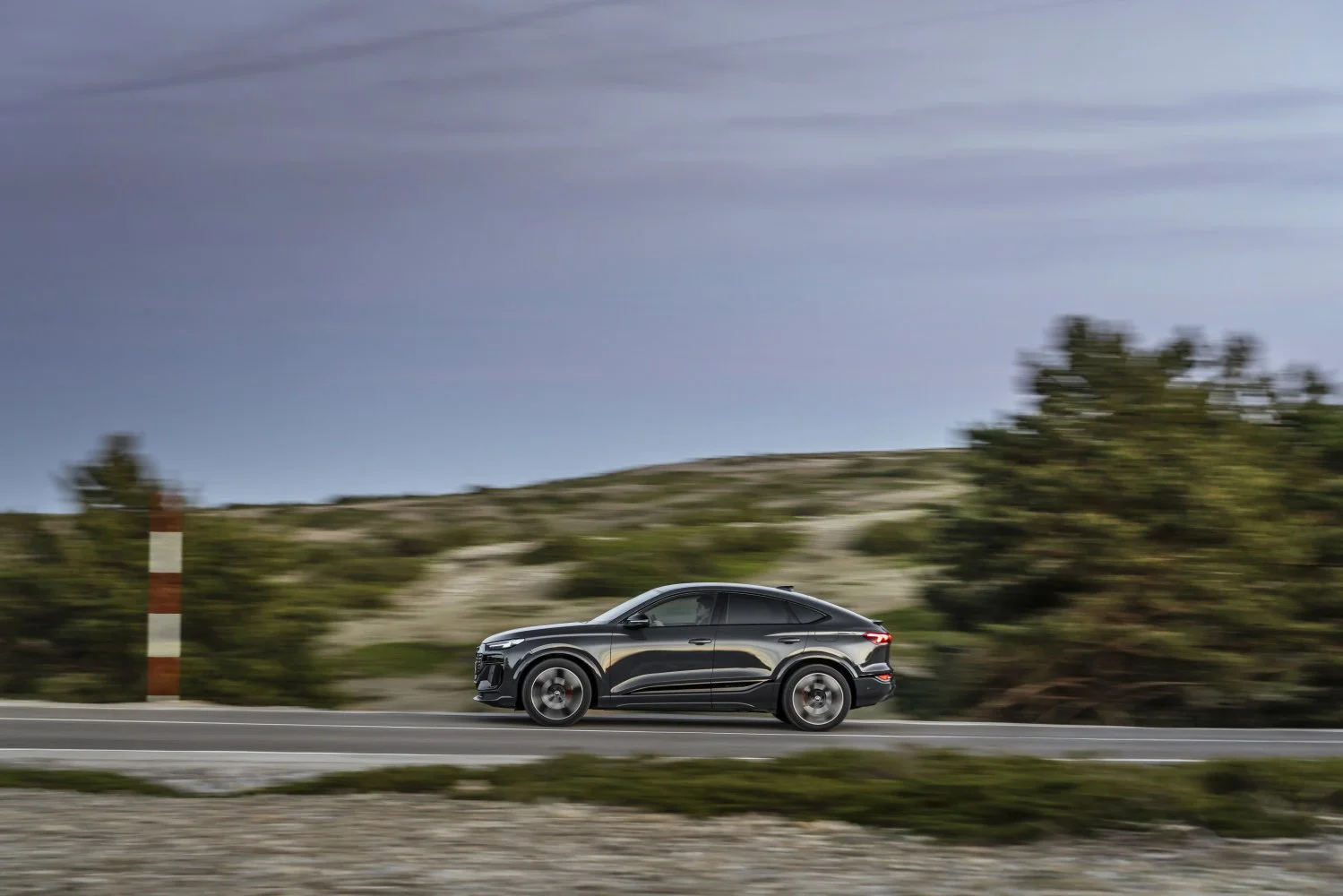 Audi Q6 e-tron 100 kWh (388 Hp) quattro2024 - thumbnail 15