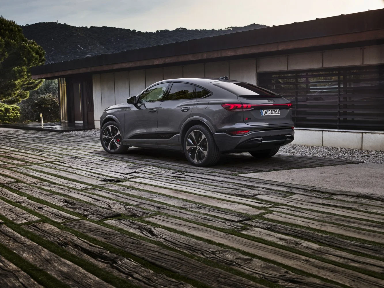 Audi Q6 e-tron 100 kWh (388 Hp) quattro2024 - thumbnail 4