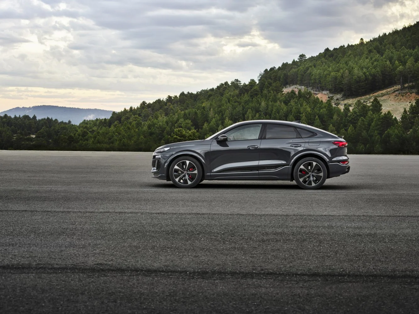 Audi Q6 e-tron 100 kWh (388 Hp) quattro2024 - thumbnail 10