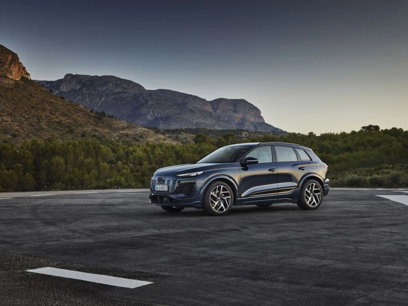 Audi Q6 e-tron 100 kWh (388 Hp) quattro2024 - thumbnail 18