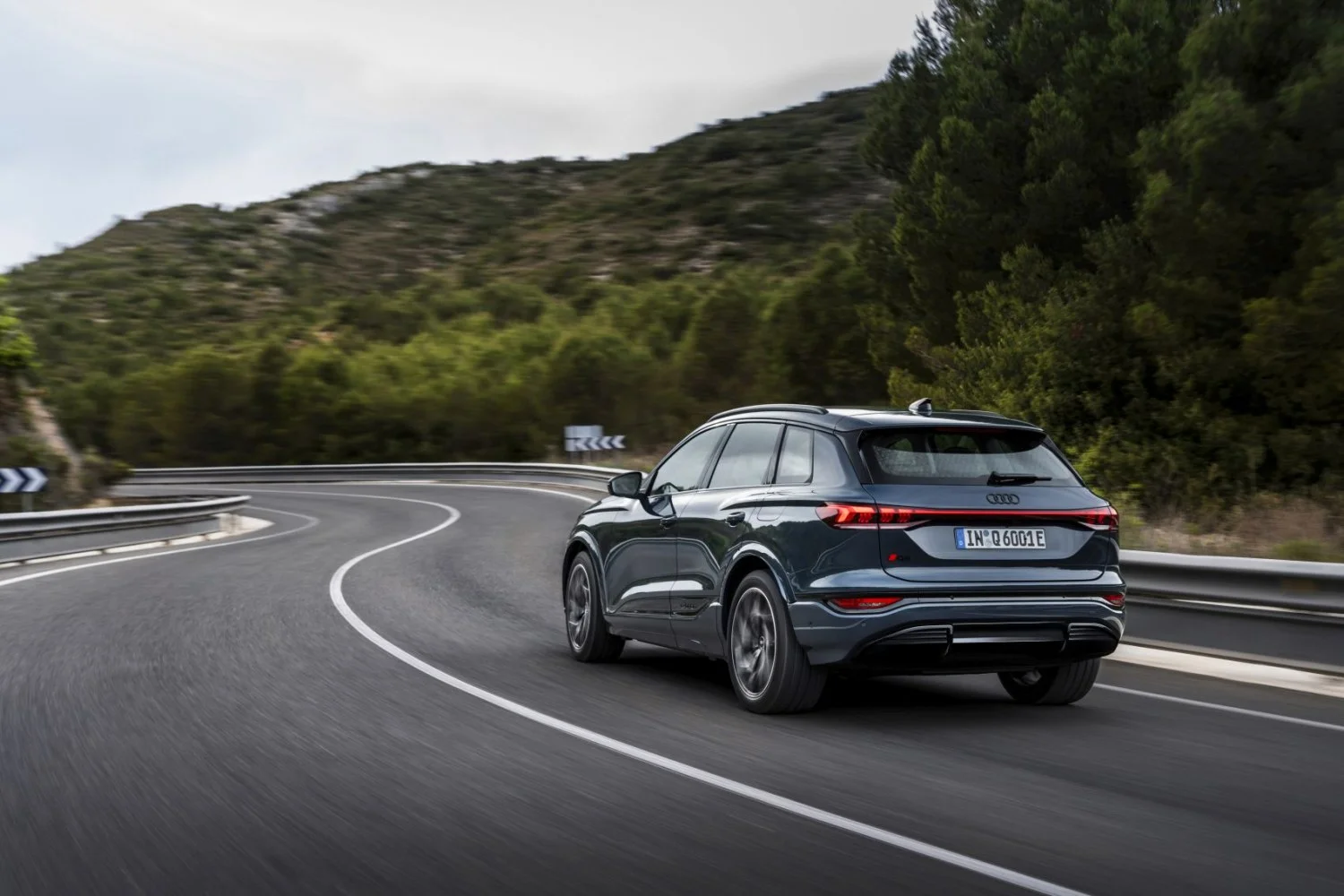 Audi Q6 e-tron 100 kWh (388 Hp) quattro2024 - thumbnail 7