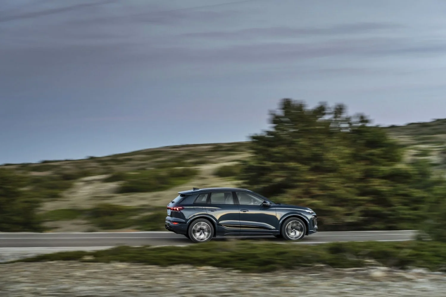 Audi Q6 e-tron 100 kWh (388 Hp) quattro2024 - thumbnail 8